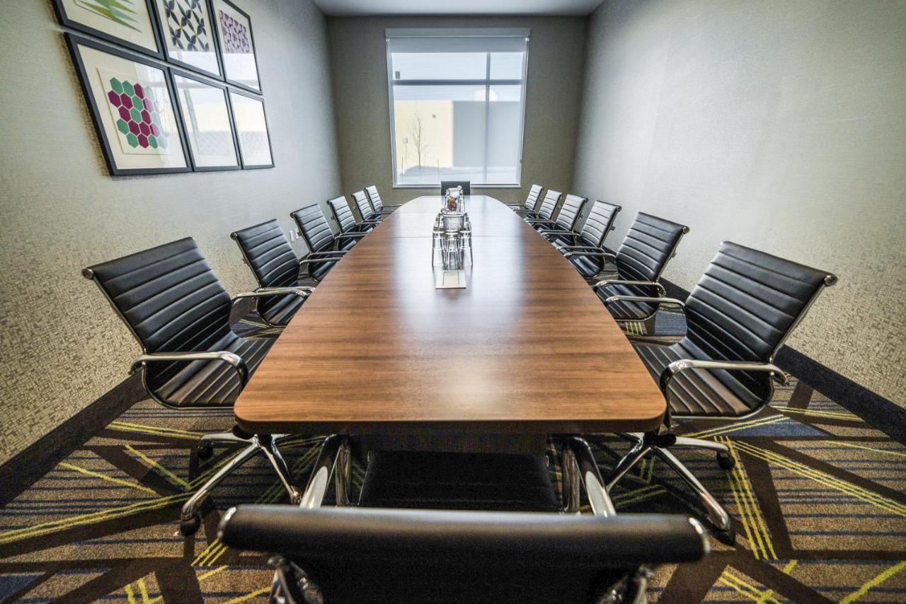 Holiday Inn Express & Suites - West Edmonton-Mall Area By Ihg Eksteriør bilde