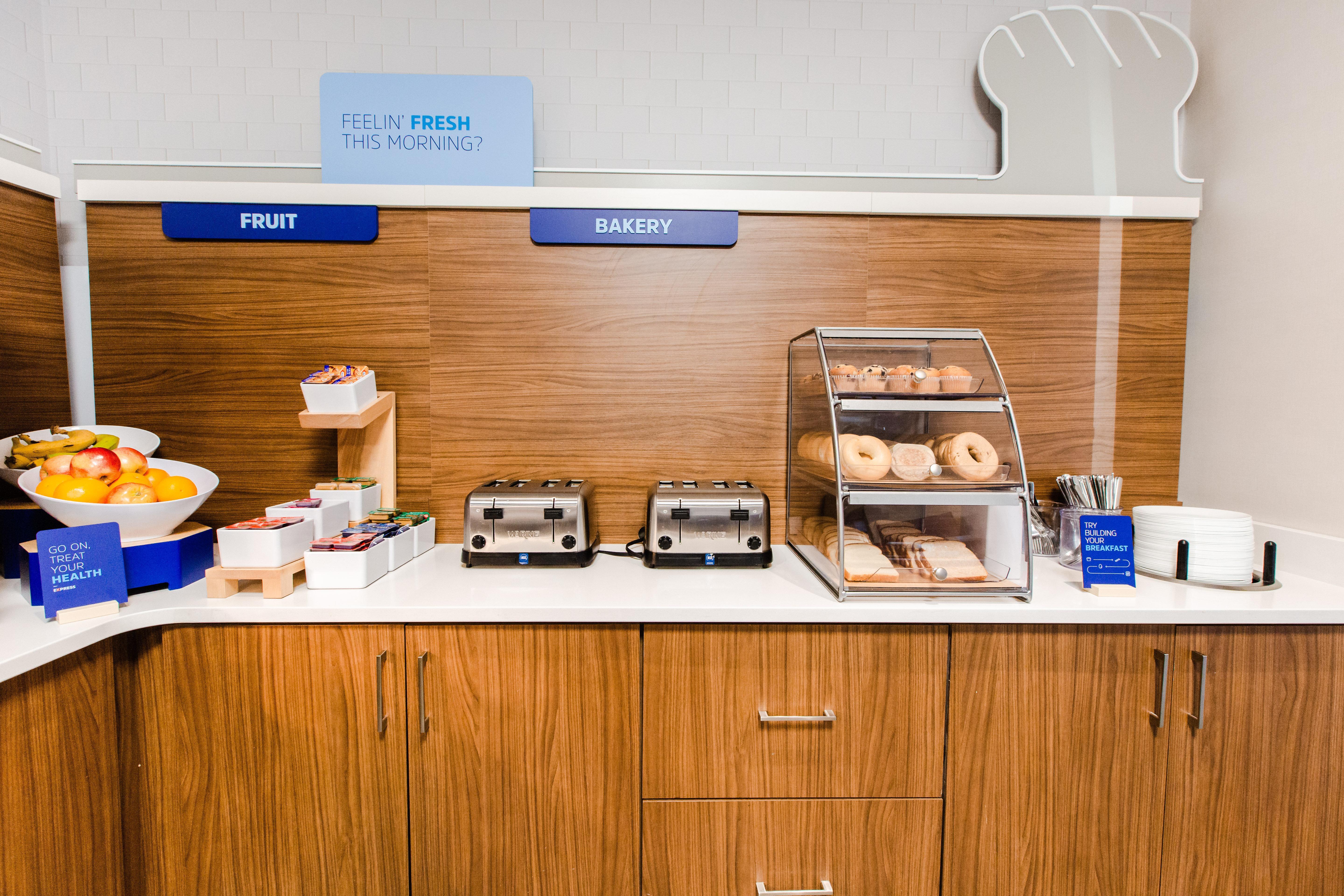 Holiday Inn Express & Suites - West Edmonton-Mall Area By Ihg Eksteriør bilde