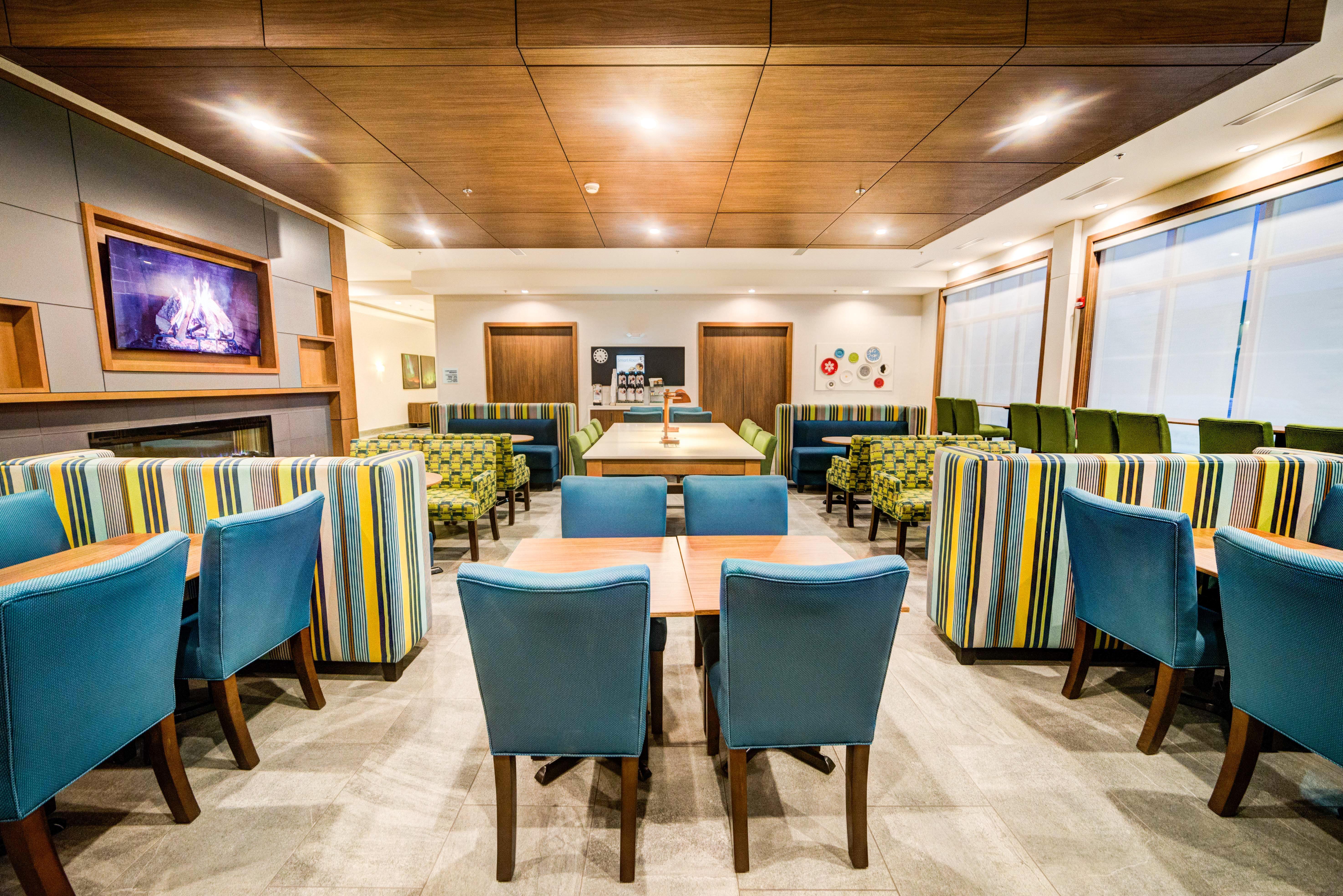 Holiday Inn Express & Suites - West Edmonton-Mall Area By Ihg Eksteriør bilde